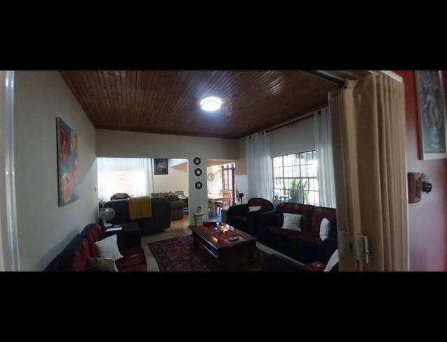 4 BEDROOM HOUSE FOR SALE IN PRIMROSE HILL